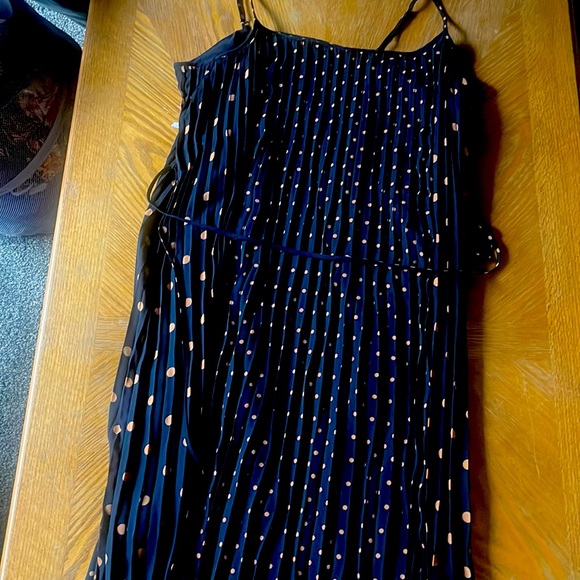 Dress - Picture 1 of 2